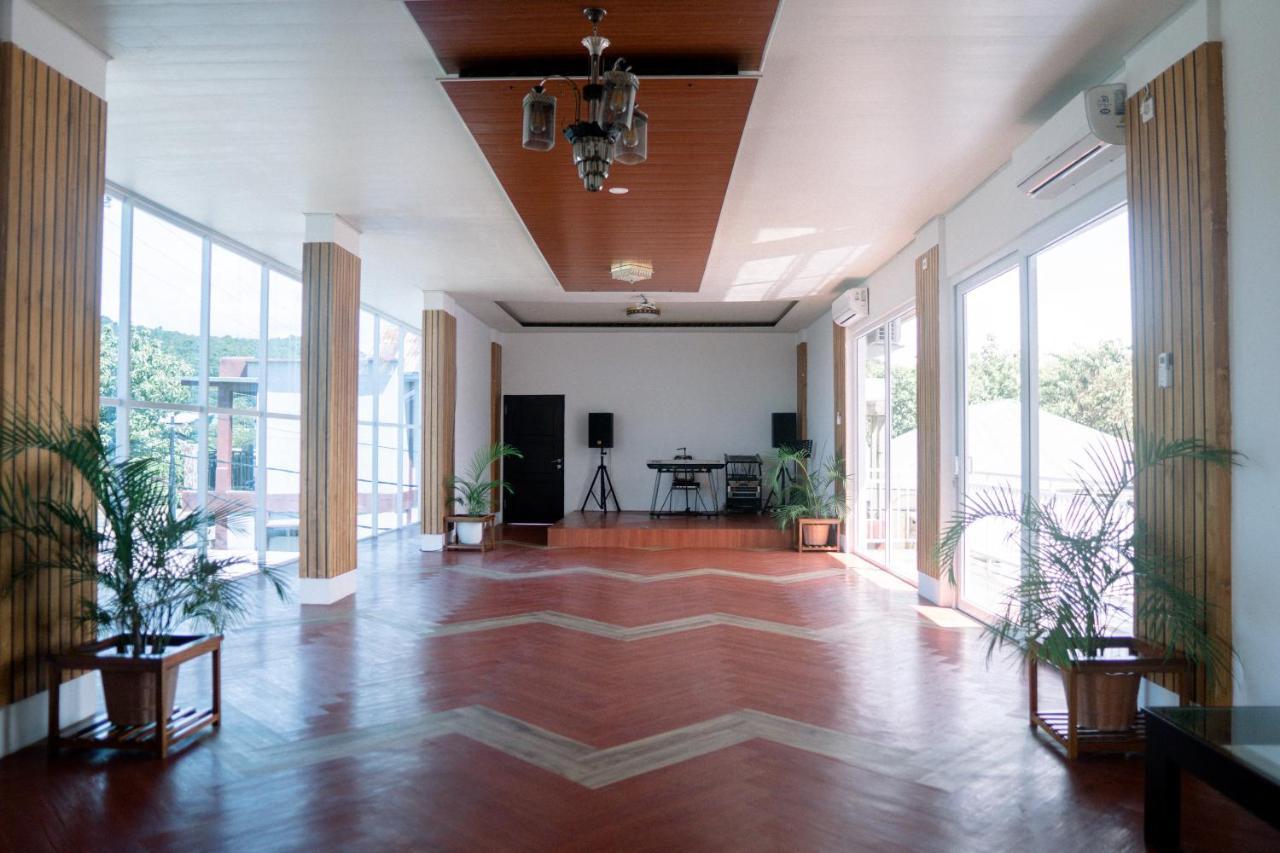Christika Homestay Labuan Bajo Eksteriør billede