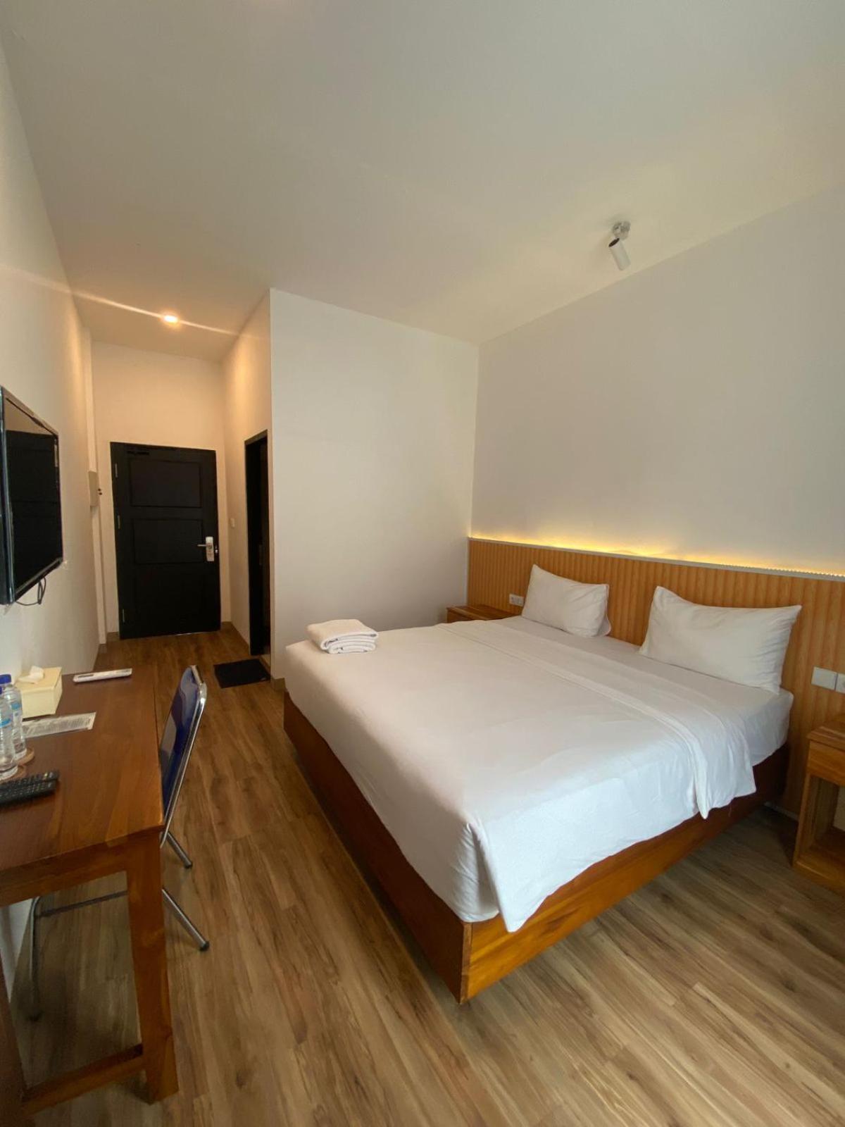 Christika Homestay Labuan Bajo Eksteriør billede